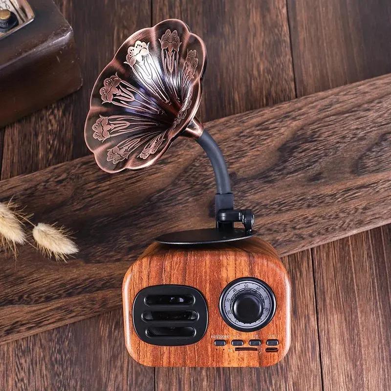Retro Bluetooth Speaker Fuchsia Molly