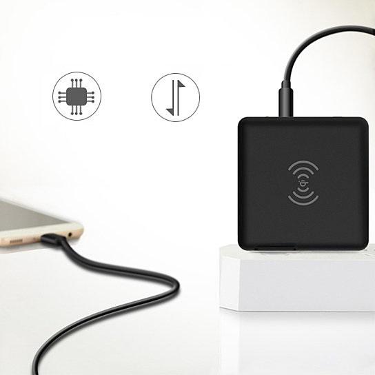 Global Gadget Charger portable black wireless charger with USB-C and USB ports for world travel