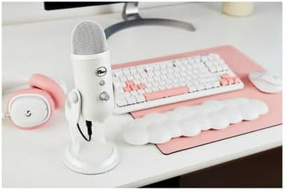 Black Yeti USB microphone bundle with Knox Gear headphones and pop filter on desk