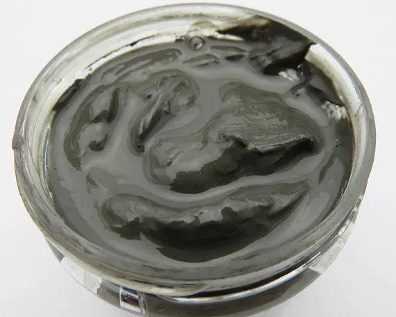 Dead Sea Mineral Mud removes toxins and impurities Yellow Poppy