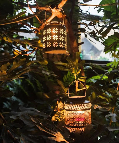 Metal Lantern Candle Holder Sangria Uranus